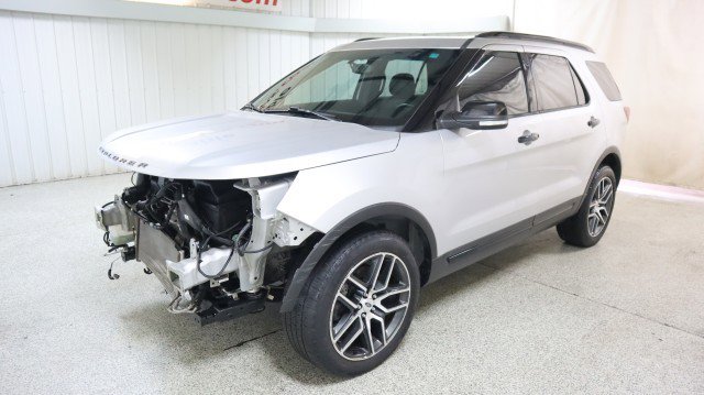 Used 2017 Ford Explorer Sport w/ Equipment Group 401A image 2