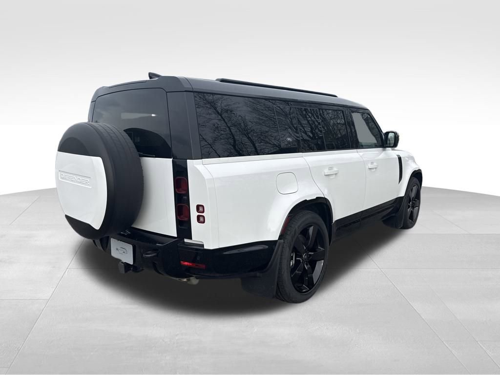 New 2024 Land Rover Defender 130 X-Dynamic SE image 7