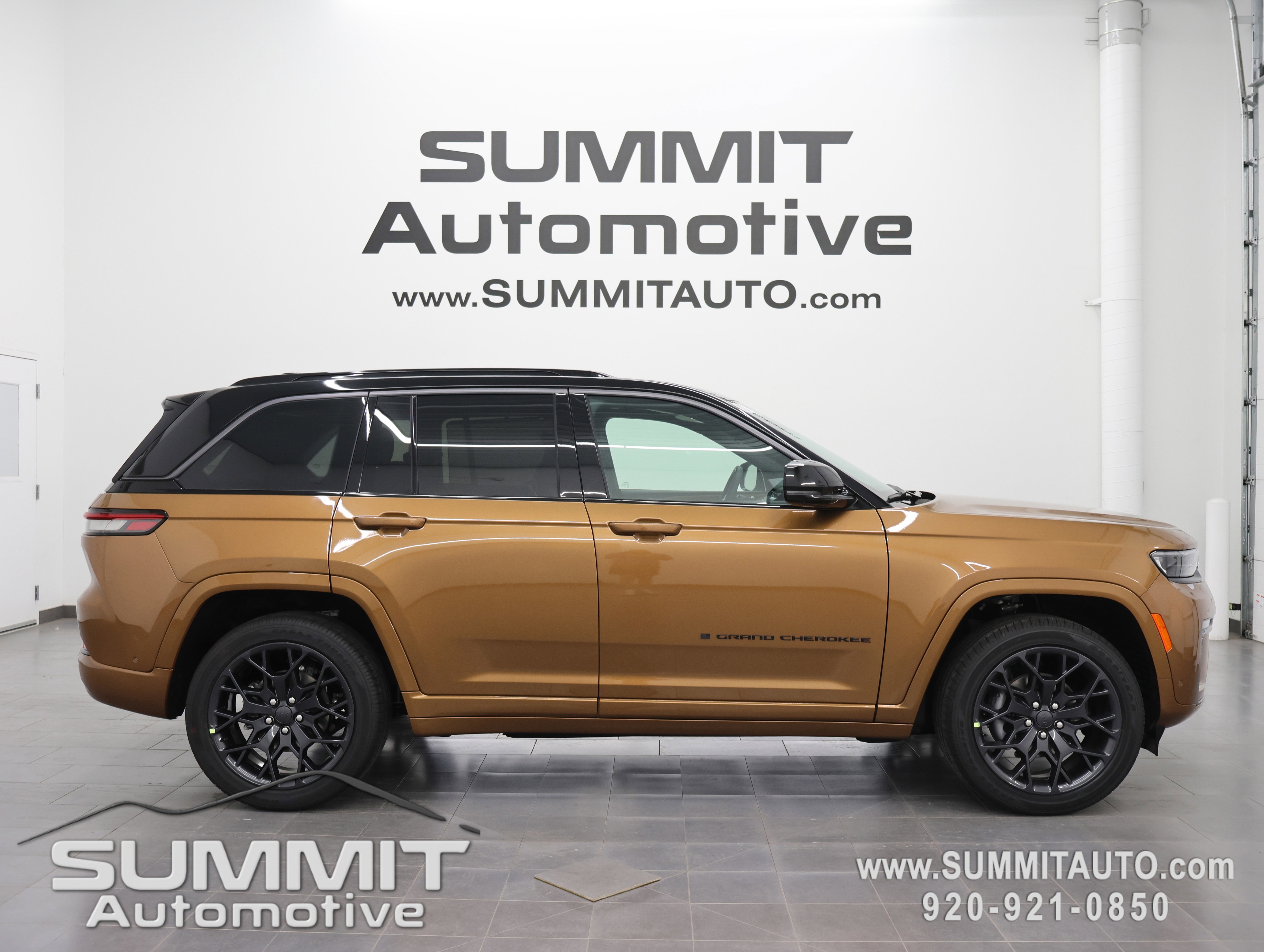 New 2026 Jeep Grand Cherokee Summit