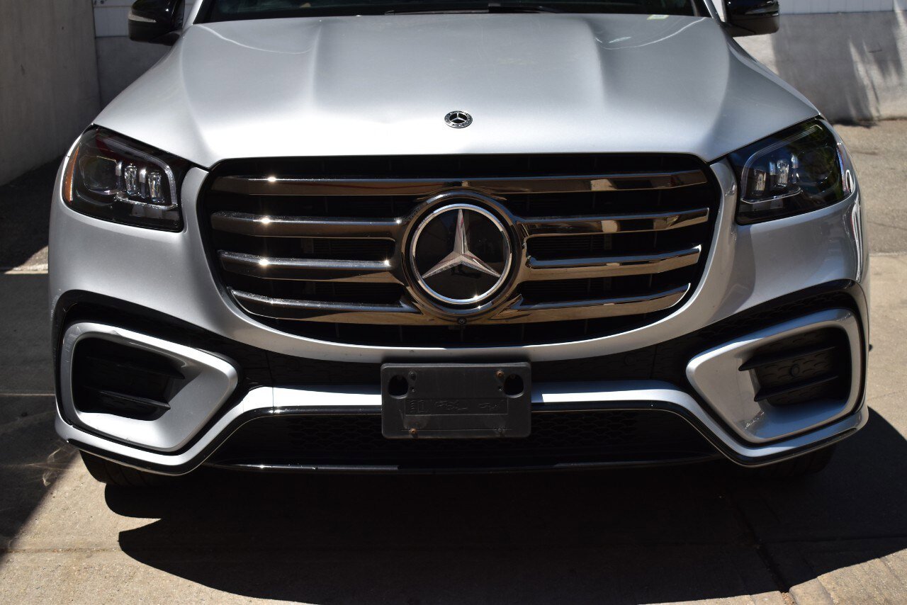 Used 2025 Mercedes-Benz GLS 450 4MATIC w/ AMG Line Exterior image 37