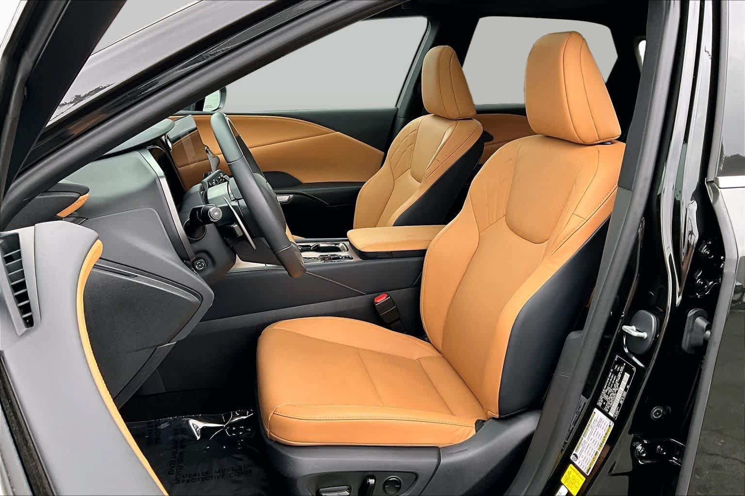 Used 2025 Lexus RX 350h AWD/4WD image 8