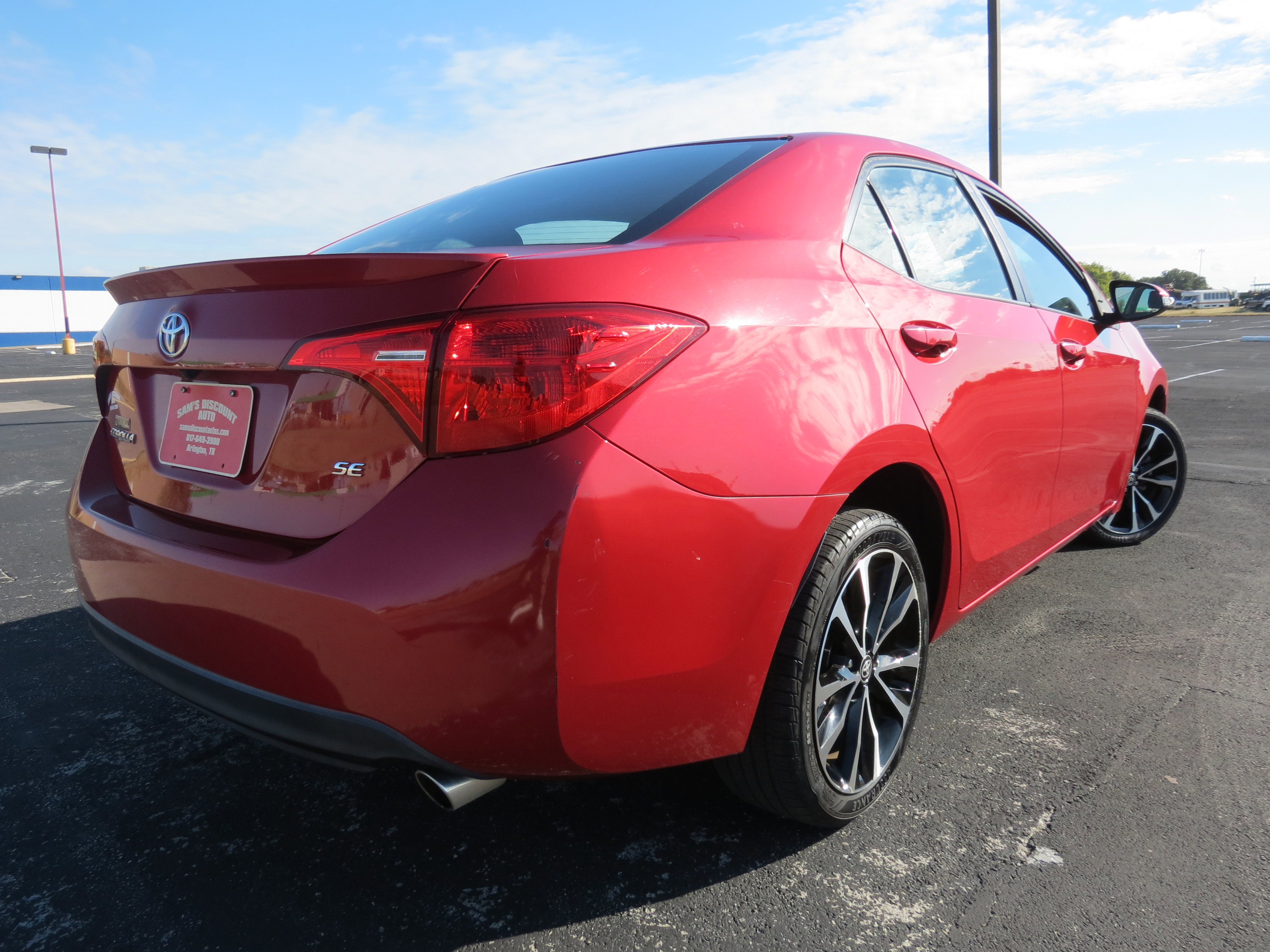 Used 2017 Toyota Corolla SE image 6