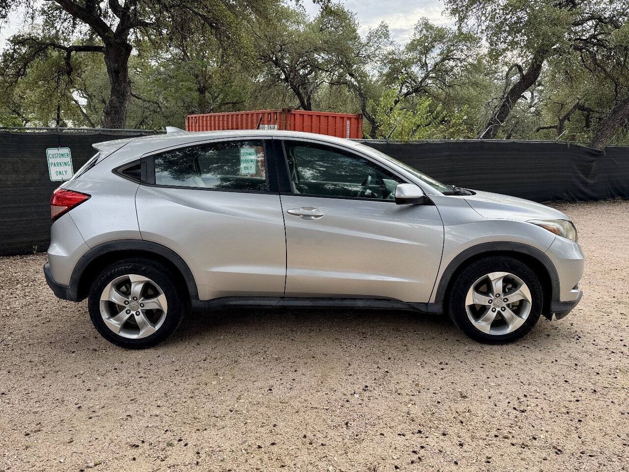 Used 2016 Honda HR-V LX image 5