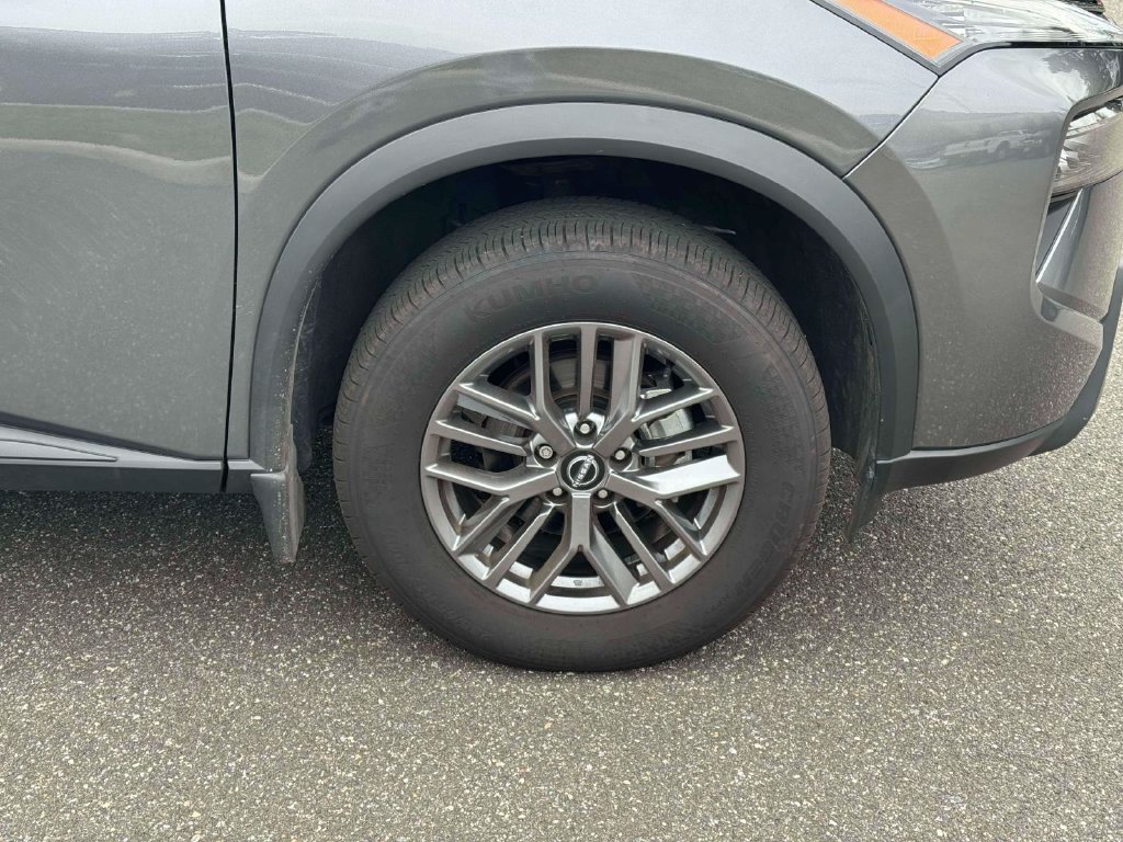 Used 2026 Nissan Rogue S AWD/4WD image 10