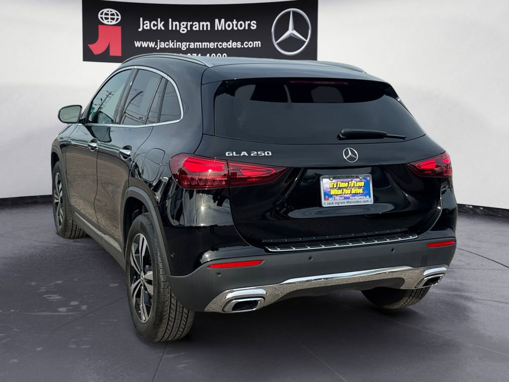 Certified 2025 Mercedes-Benz GLA 250 image 3