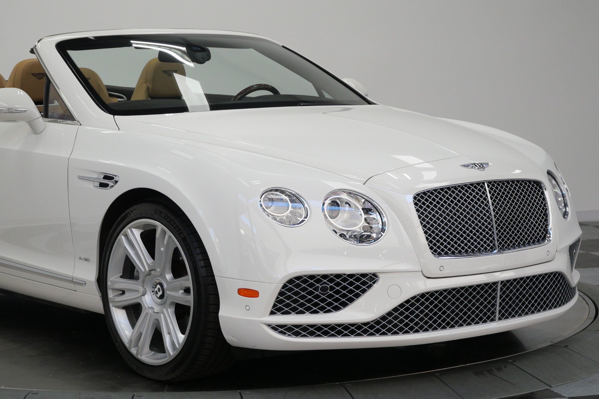 Used 2018 Bentley Continental GT AWD/4WD image 36