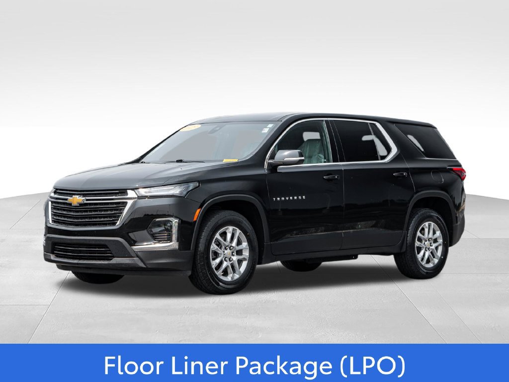 Used 2023 Chevrolet Traverse LS w/ Safety Package AWD/4WD image 3