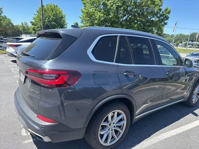 Used 2022 BMW X5 xDrive40i w/ Premium Package AWD/4WD image 5