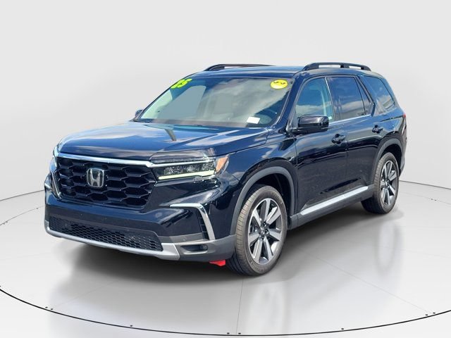 Certified 2025 Honda Pilot Touring image 30