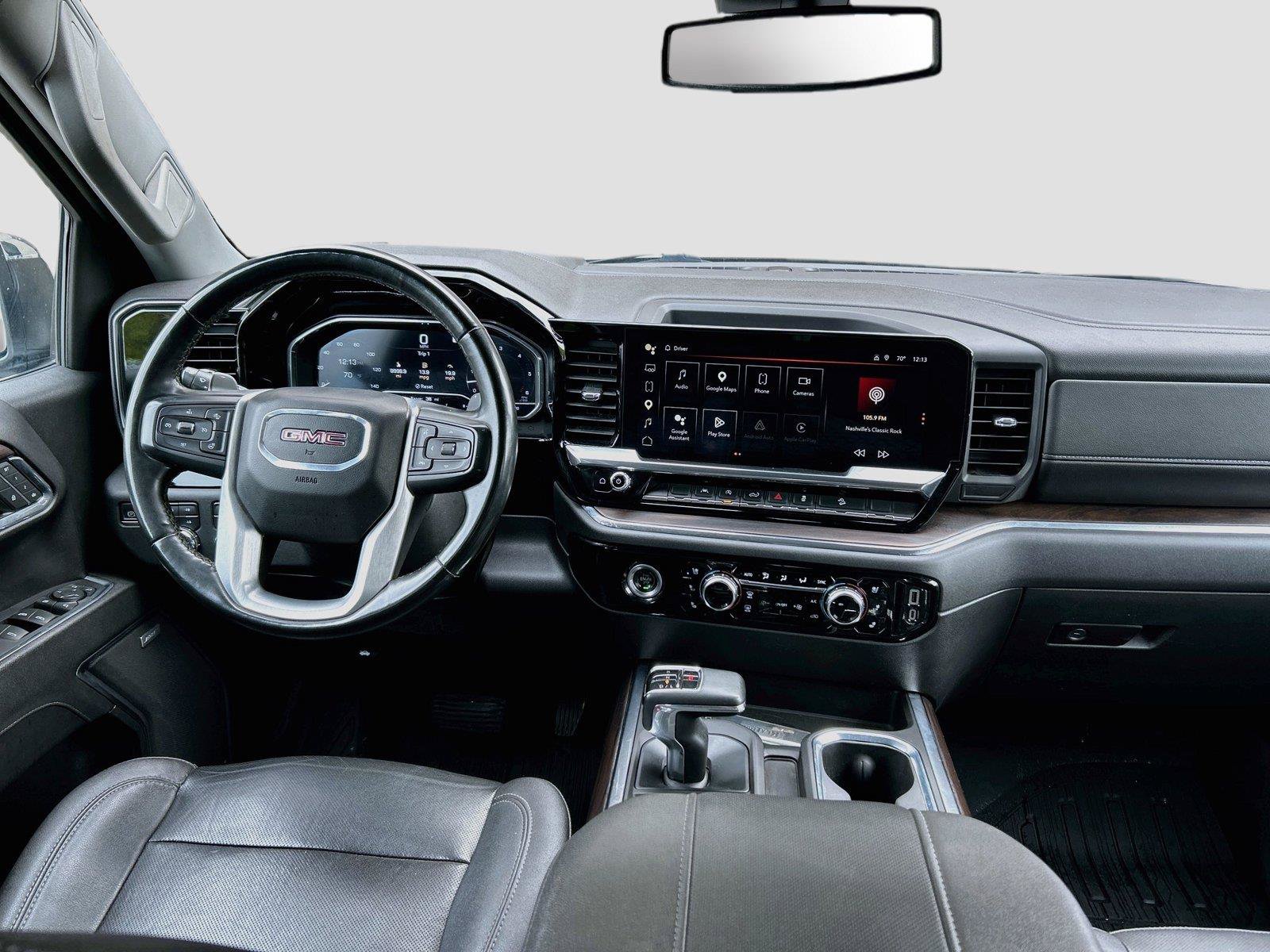 Used 2023 GMC Sierra 1500 SLT w/ SLT Premium Package AWD/4WD image 17