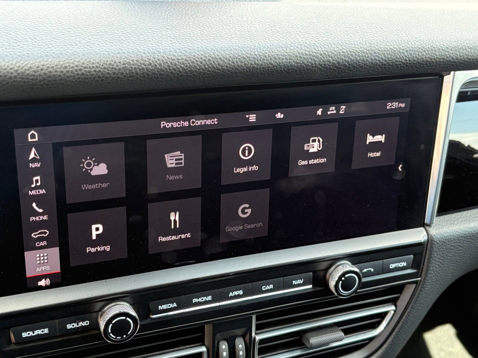 Used 2020 Porsche Macan image 29