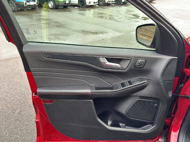 Certified 2025 Ford Escape ST-Line Elite w/ Class II Trailer Tow Package image 13