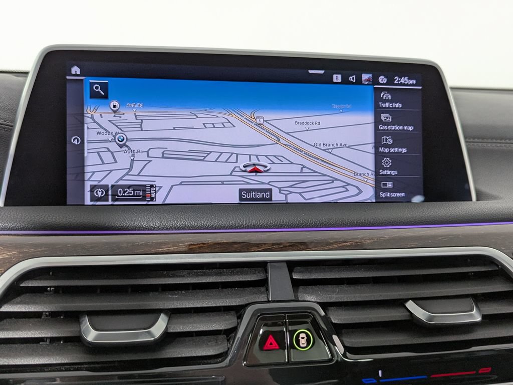 Used 2022 BMW 750i xDrive w/ M Sport Package AWD/4WD image 25