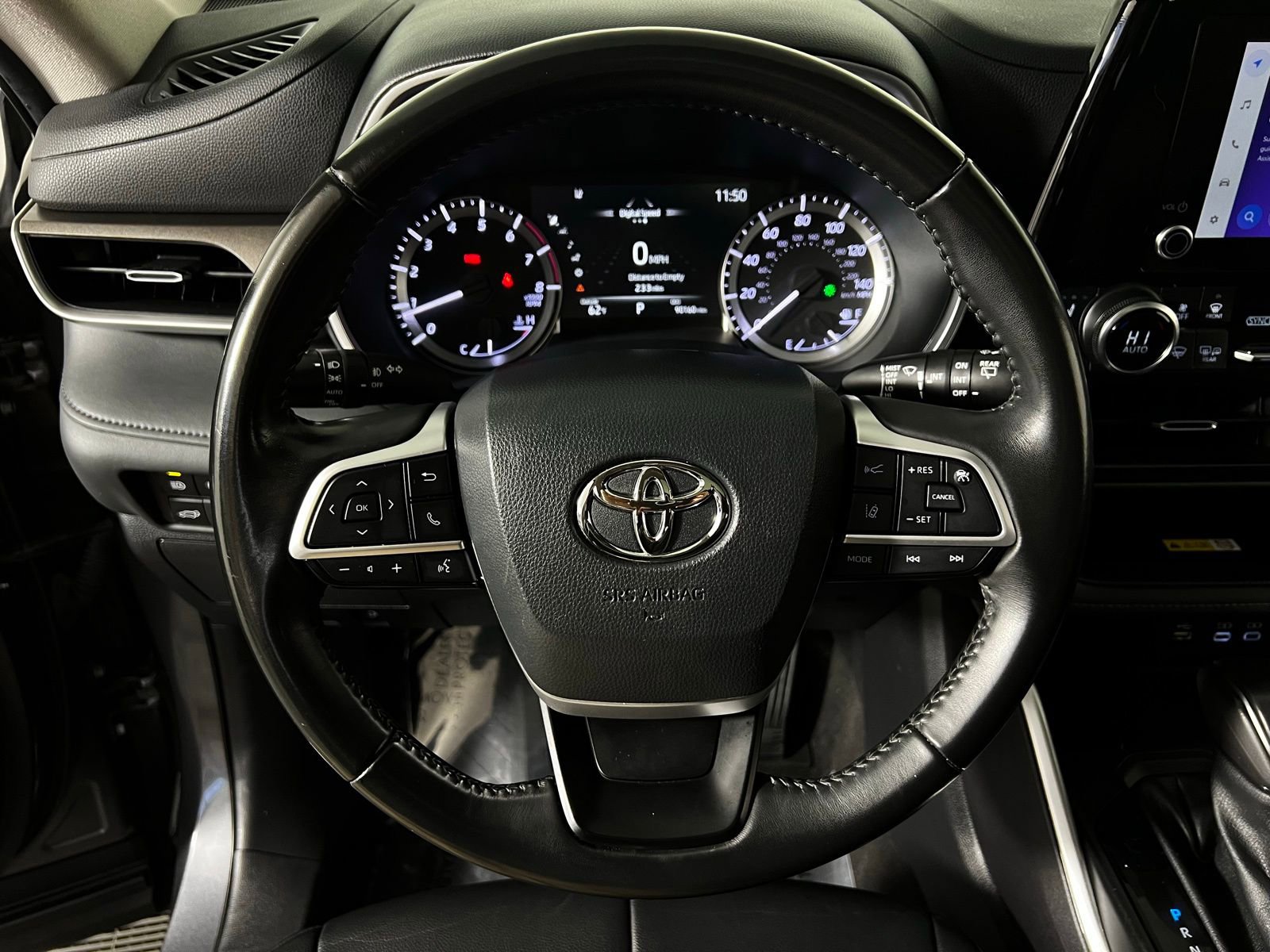 Certified 2023 Toyota Highlander XLE image 15
