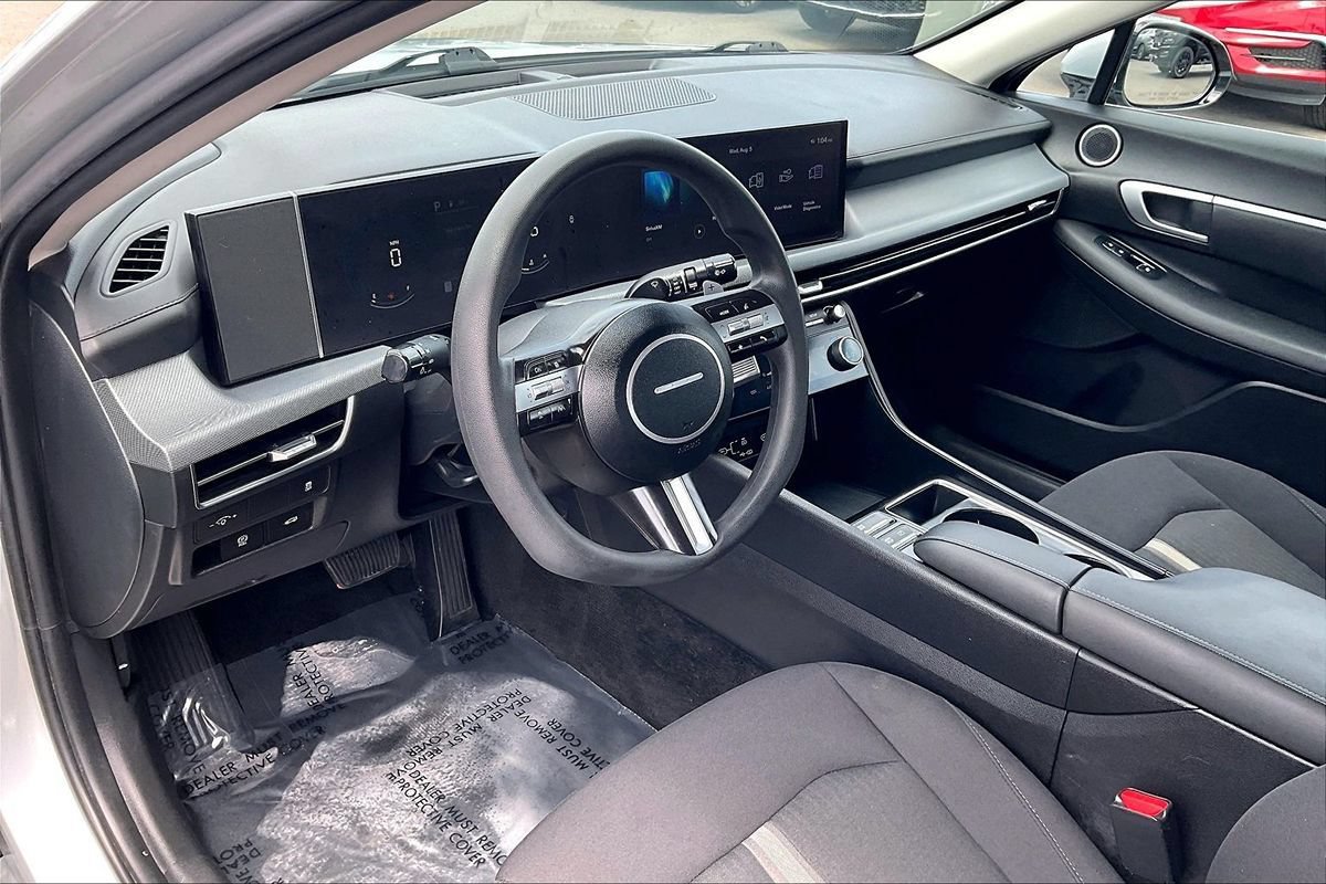 Used 2025 Hyundai Sonata SEL FWD image 19