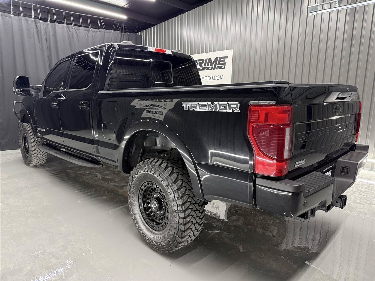 Used 2022 Ford F350 Lariat w/ Tremor Off-Road Package AWD/4WD image 4