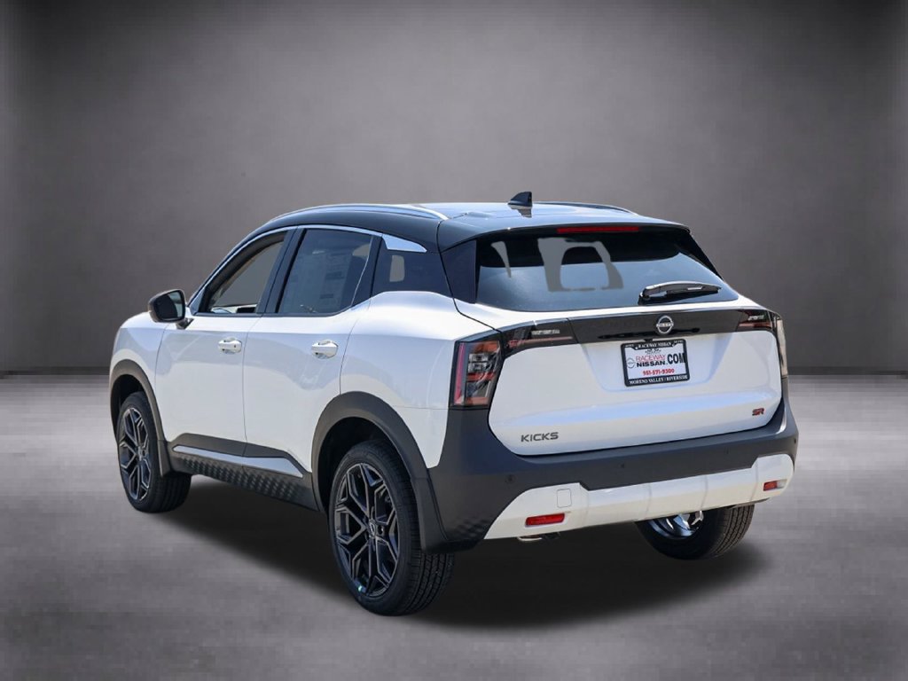 New 2026 Nissan Kicks SR FWD image 7