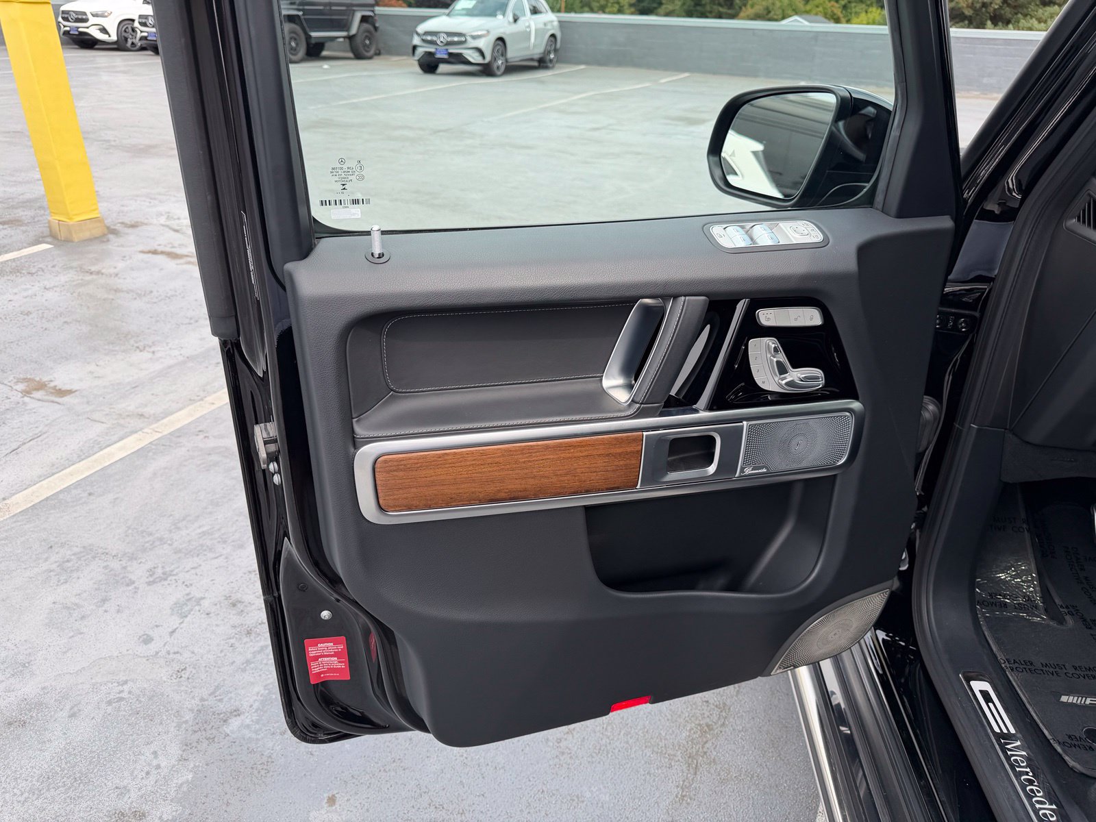 Used 2024 Mercedes-Benz G 550 image 12