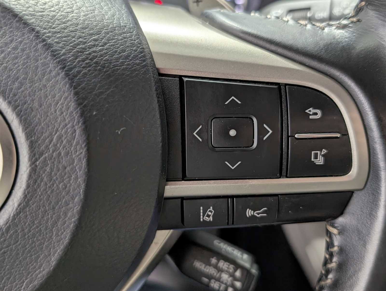 Used 2022 Lexus RX 350L AWD image 34