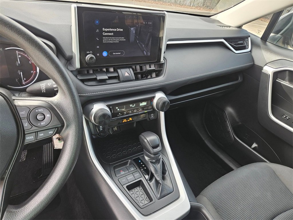 Used 2024 Toyota RAV4 LE image 20