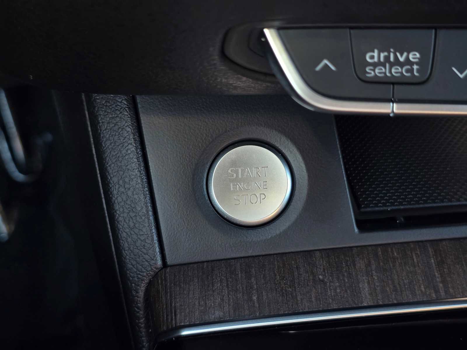 Certified 2025 Audi Q5 2.0T Premium image 35