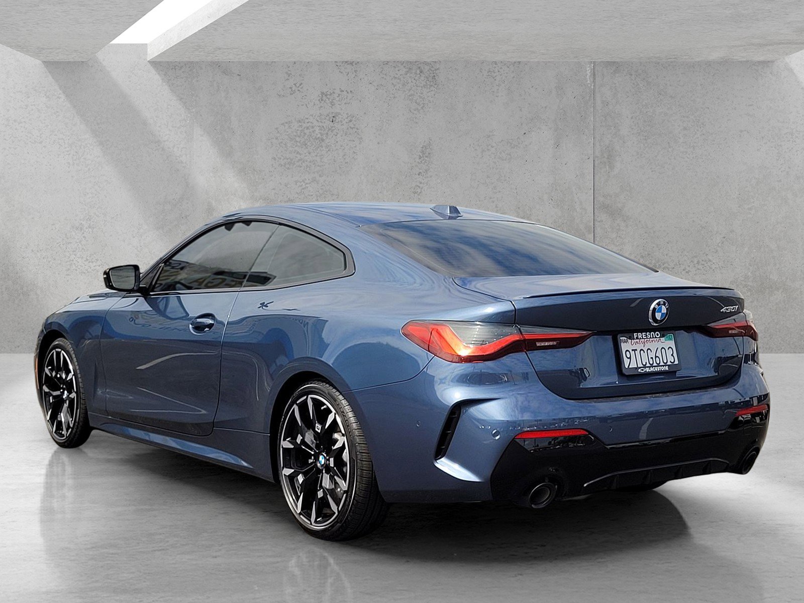 Used 2025 BMW 430i Coupe w/ M Sport Package image 6