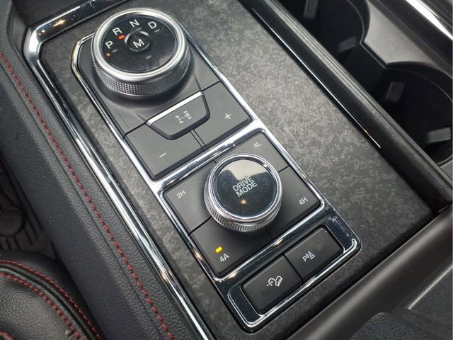 Used 2023 Ford Expedition Limited image 22