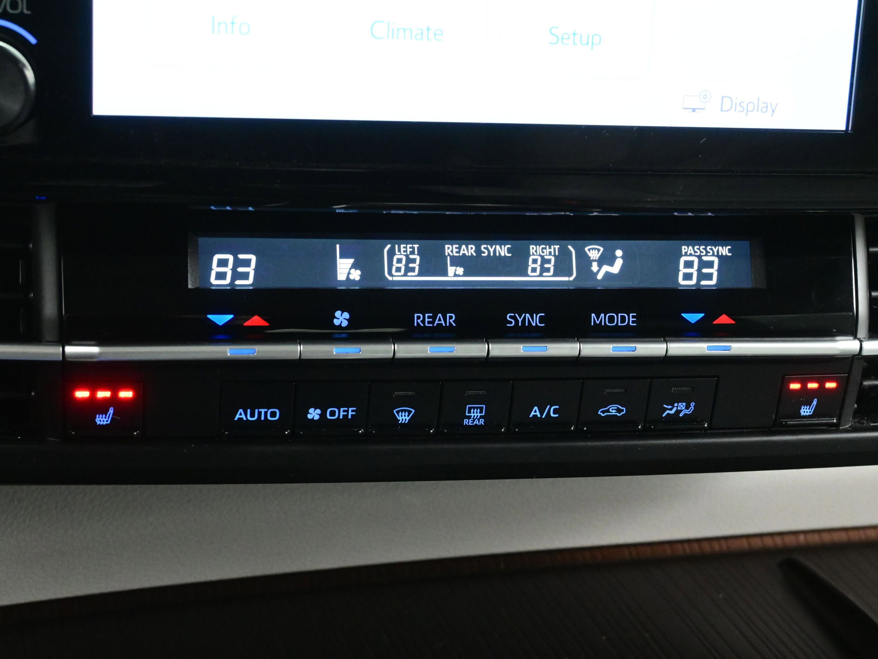 Used 2024 Toyota Sienna XLE image 22