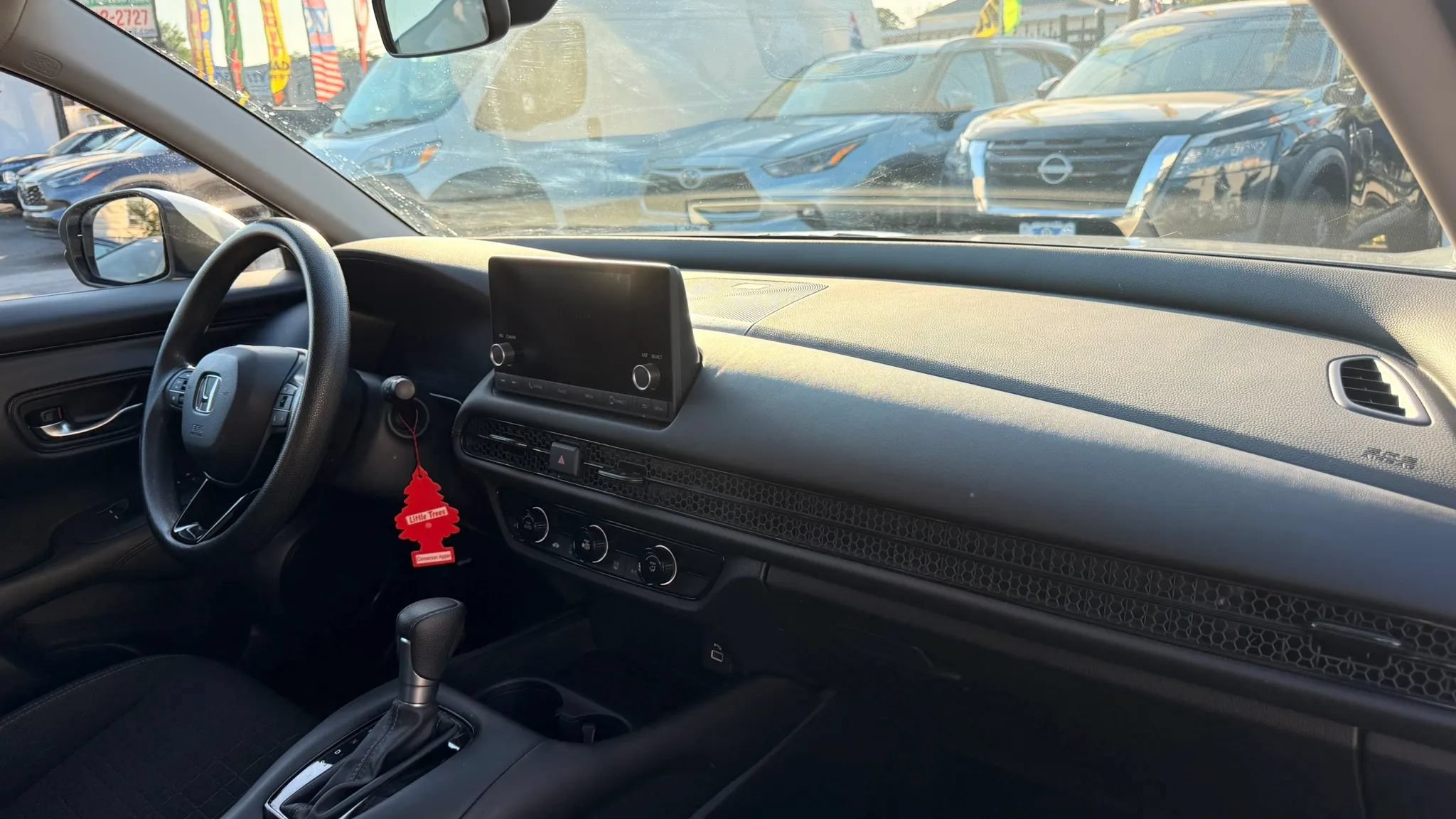 Used 2025 Honda HR-V LX image 16