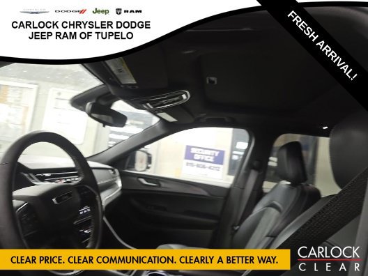Used 2023 Jeep Grand Cherokee Altitude AWD/4WD image 11