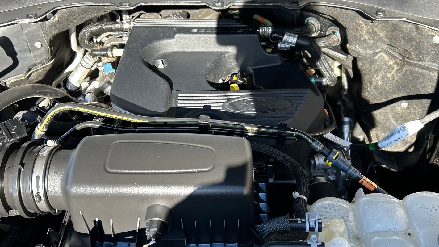 Used 2020 Ford Explorer XLT w/ Equipment Group 202A image 13