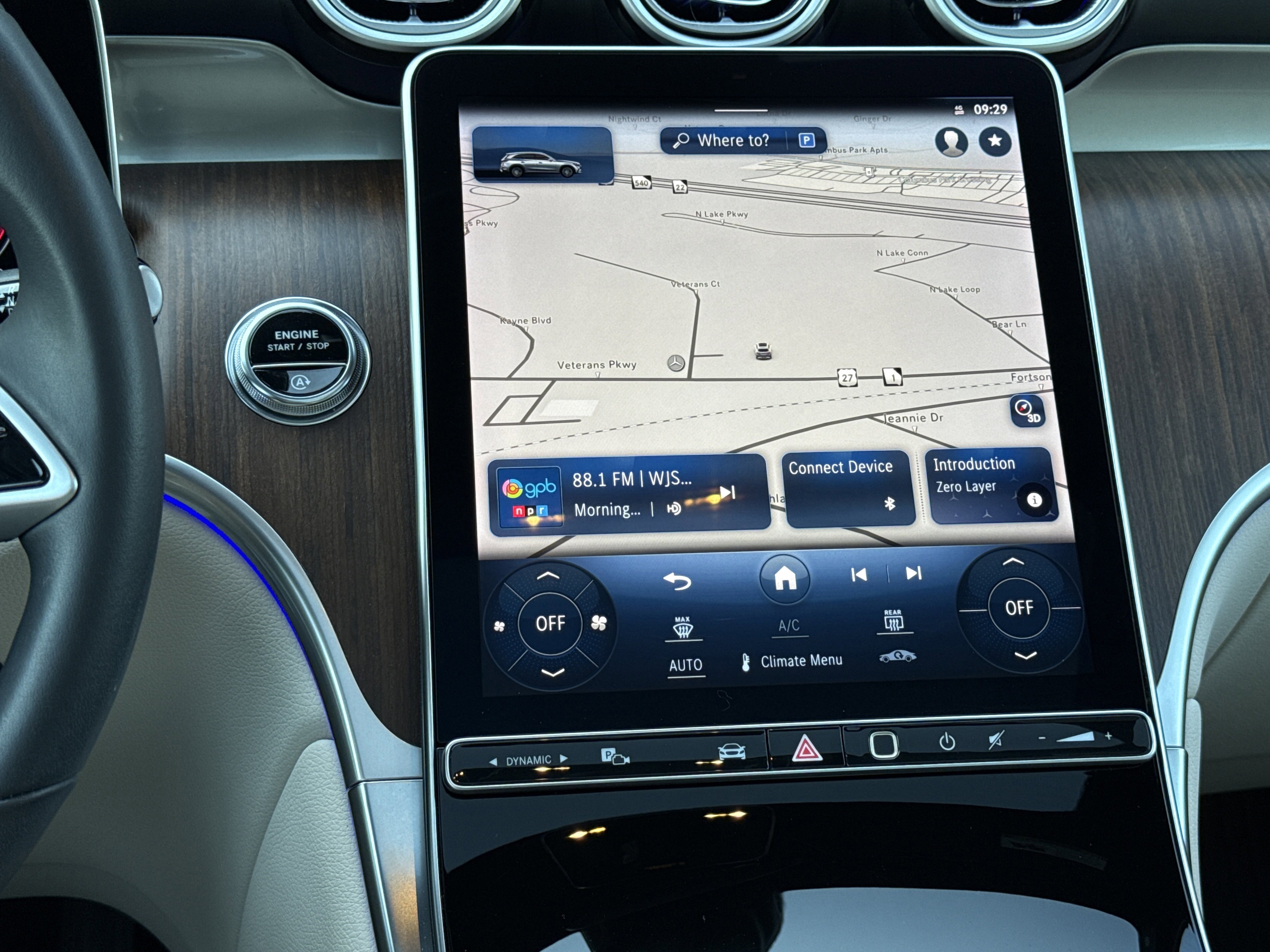 Certified 2023 Mercedes-Benz GLC 300 image 24