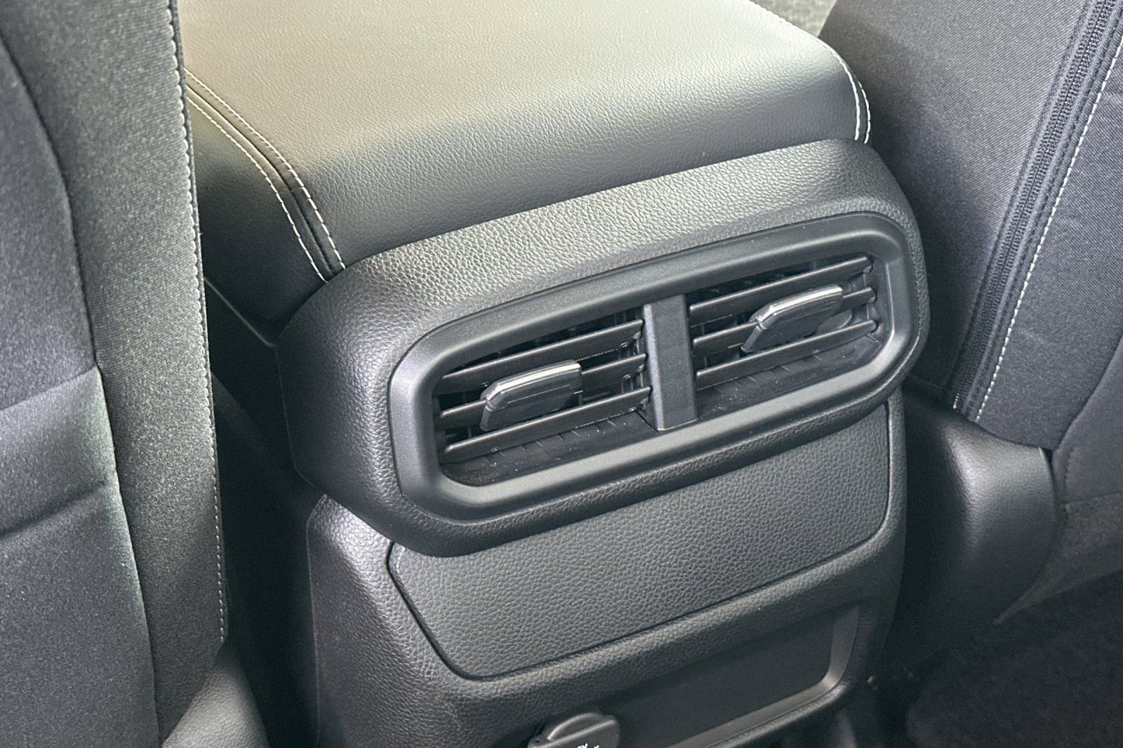 Used 2025 Honda Ridgeline Sport image 14