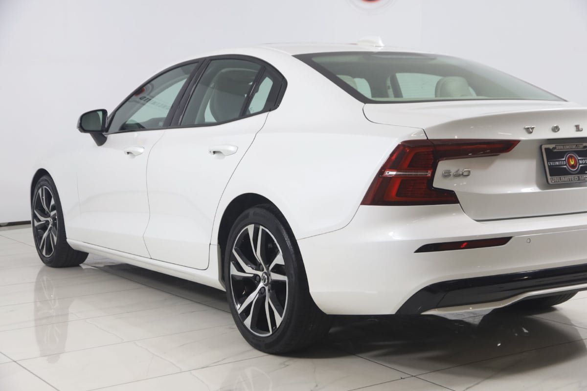 Used 2024 Volvo S60 B5 Core w/ Climate Package FWD image 23