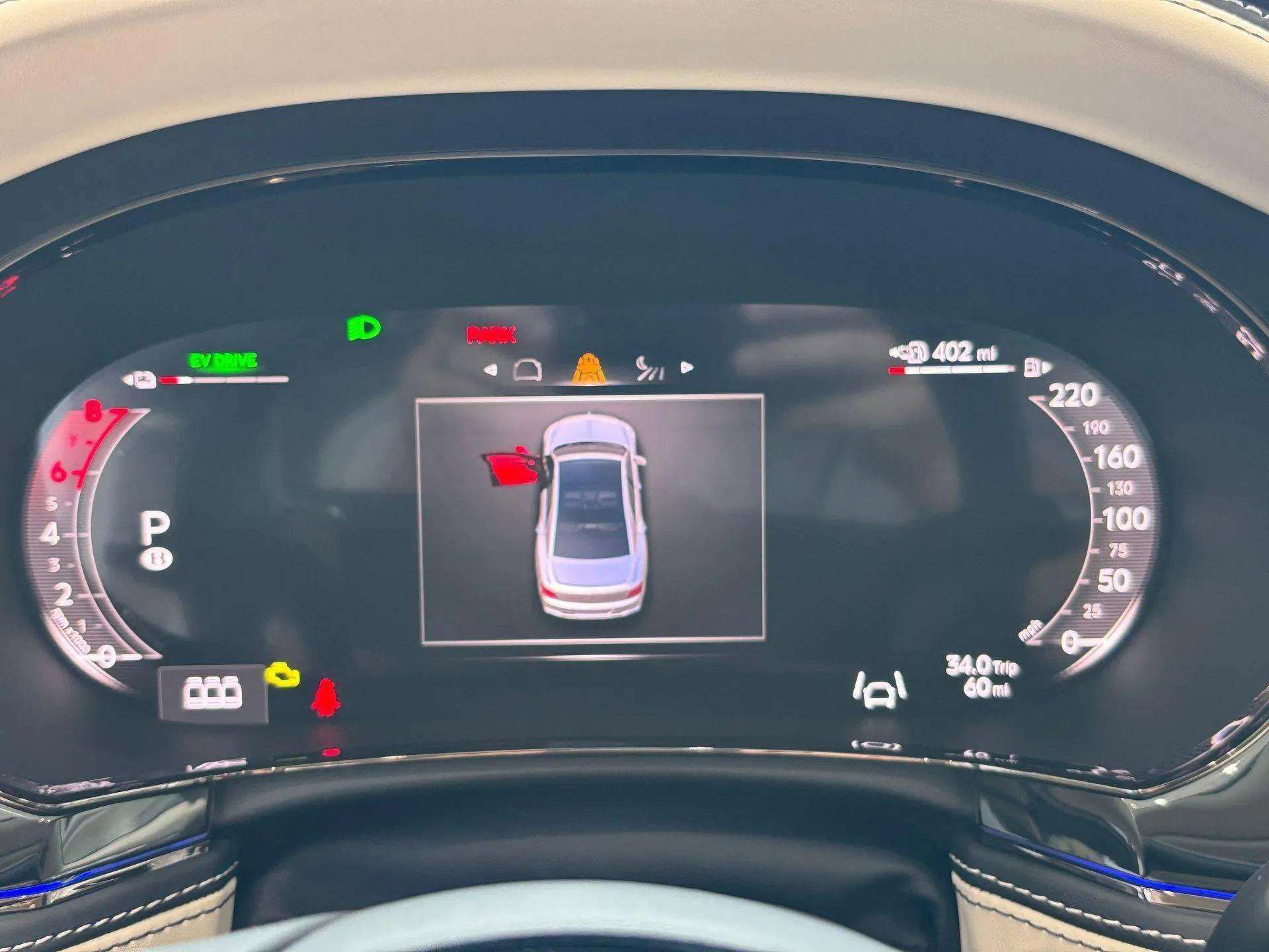 New 2025 Bentley Flying Spur Plug-In Hybrid image 28