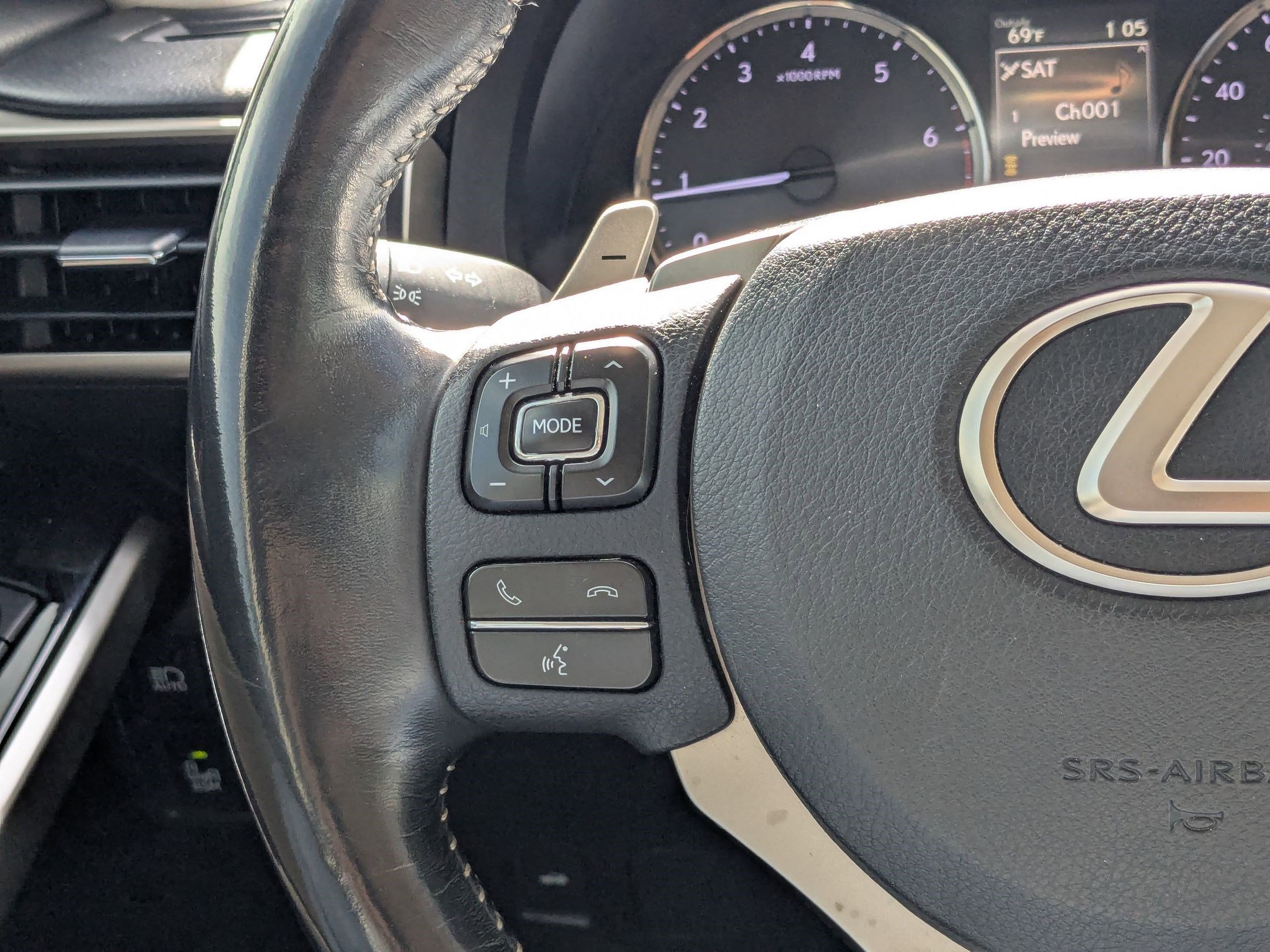 Used 2017 Lexus IS 200t w/ Navigation System Package RWD image 19