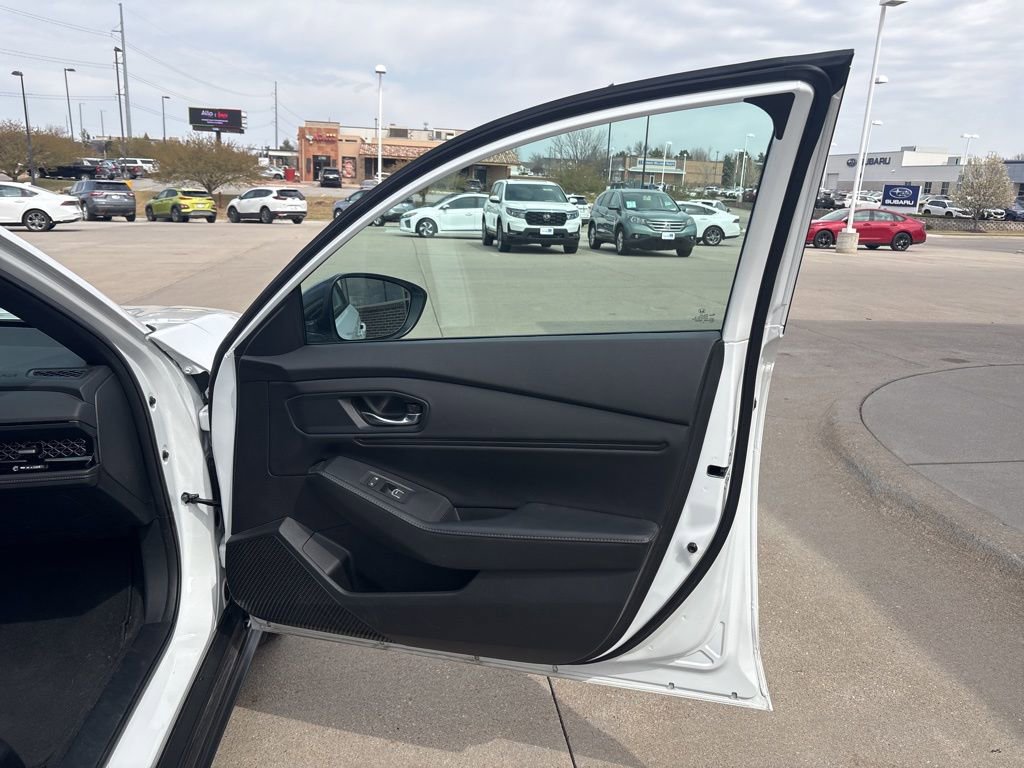 Used 2023 Honda Accord Sport image 24