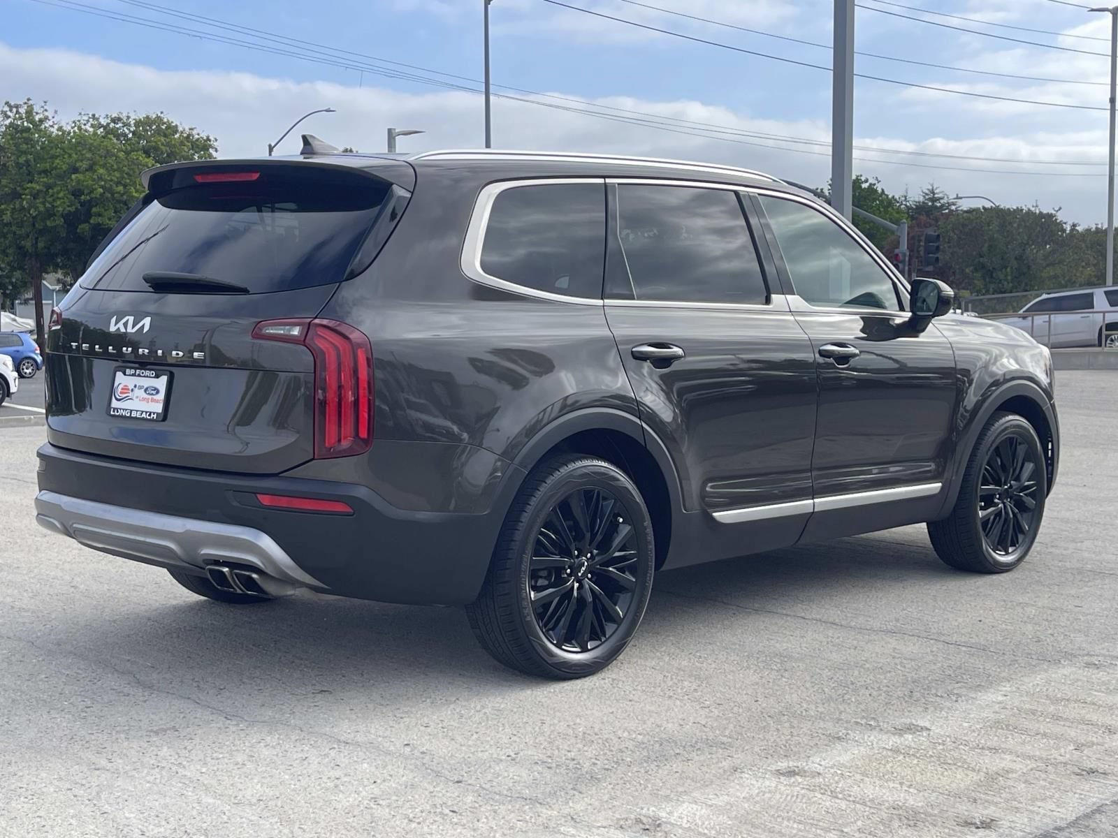 Used 2022 Kia Telluride SX FWD image 3