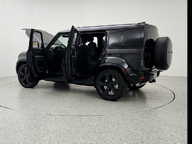 New 2026 Land Rover Defender 110 X-Dynamic SE AWD/4WD image 12