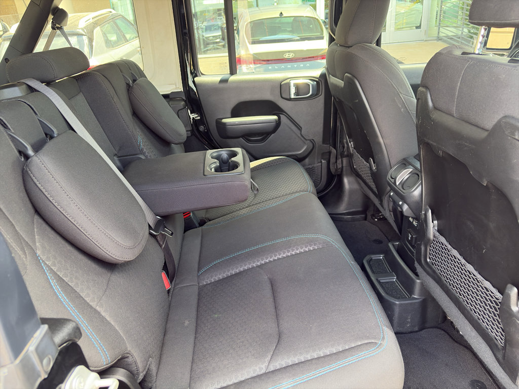 Used 2024 Jeep Wrangler Unlimited Rubicon 4xe AWD/4WD image 15