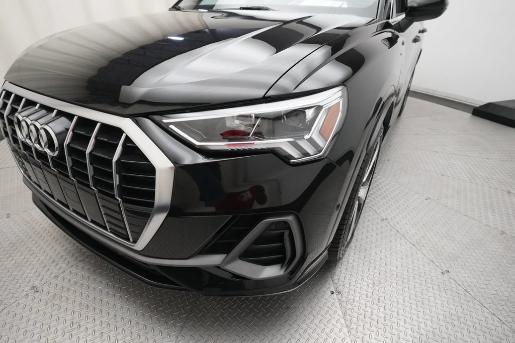 Used 2019 Audi Q3 2.0T Prestige w/ Prestige Package AWD/4WD image 24