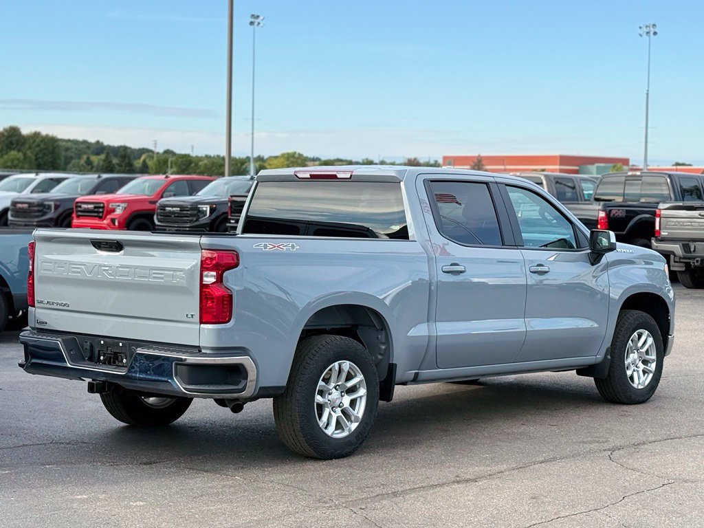 Used 2024 Chevrolet Silverado 1500 LT AWD/4WD image 31