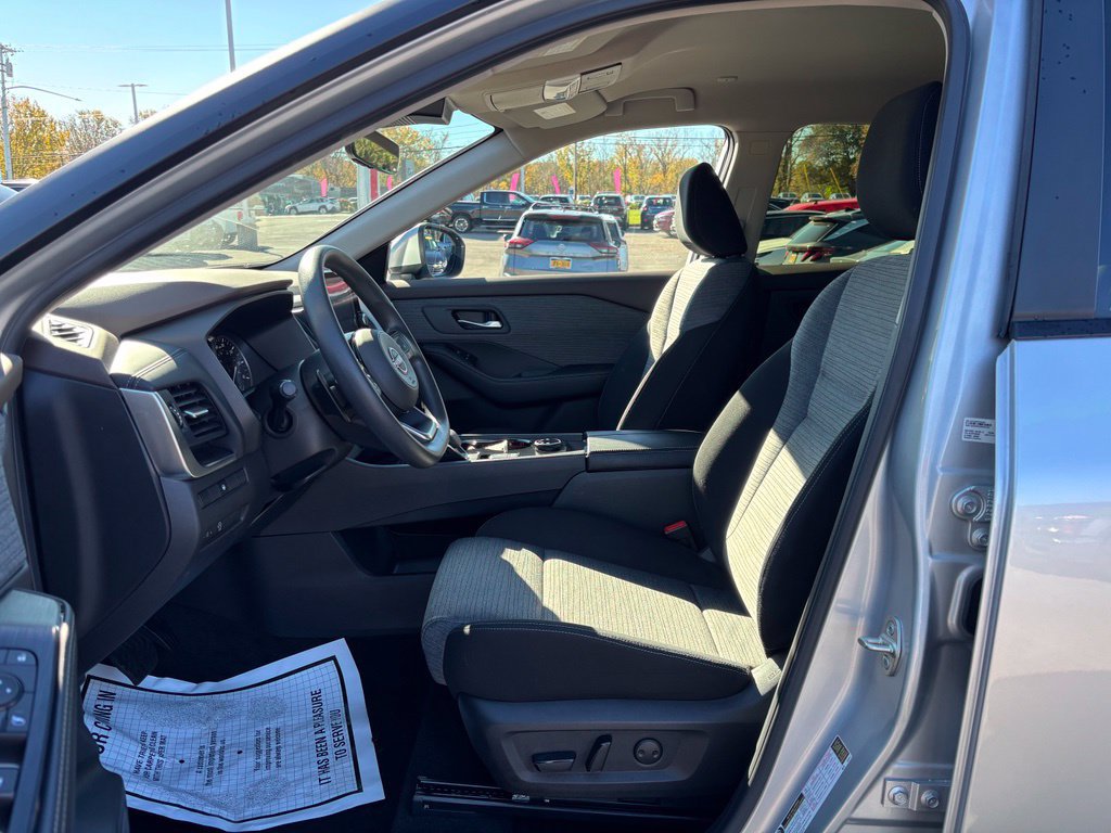 Certified 2023 Nissan Rogue SV AWD/4WD image 19