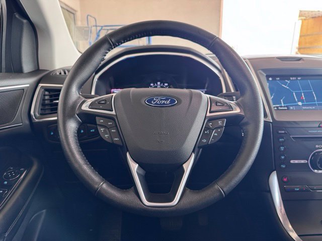 Used 2016 Ford Edge Titanium FWD image 15