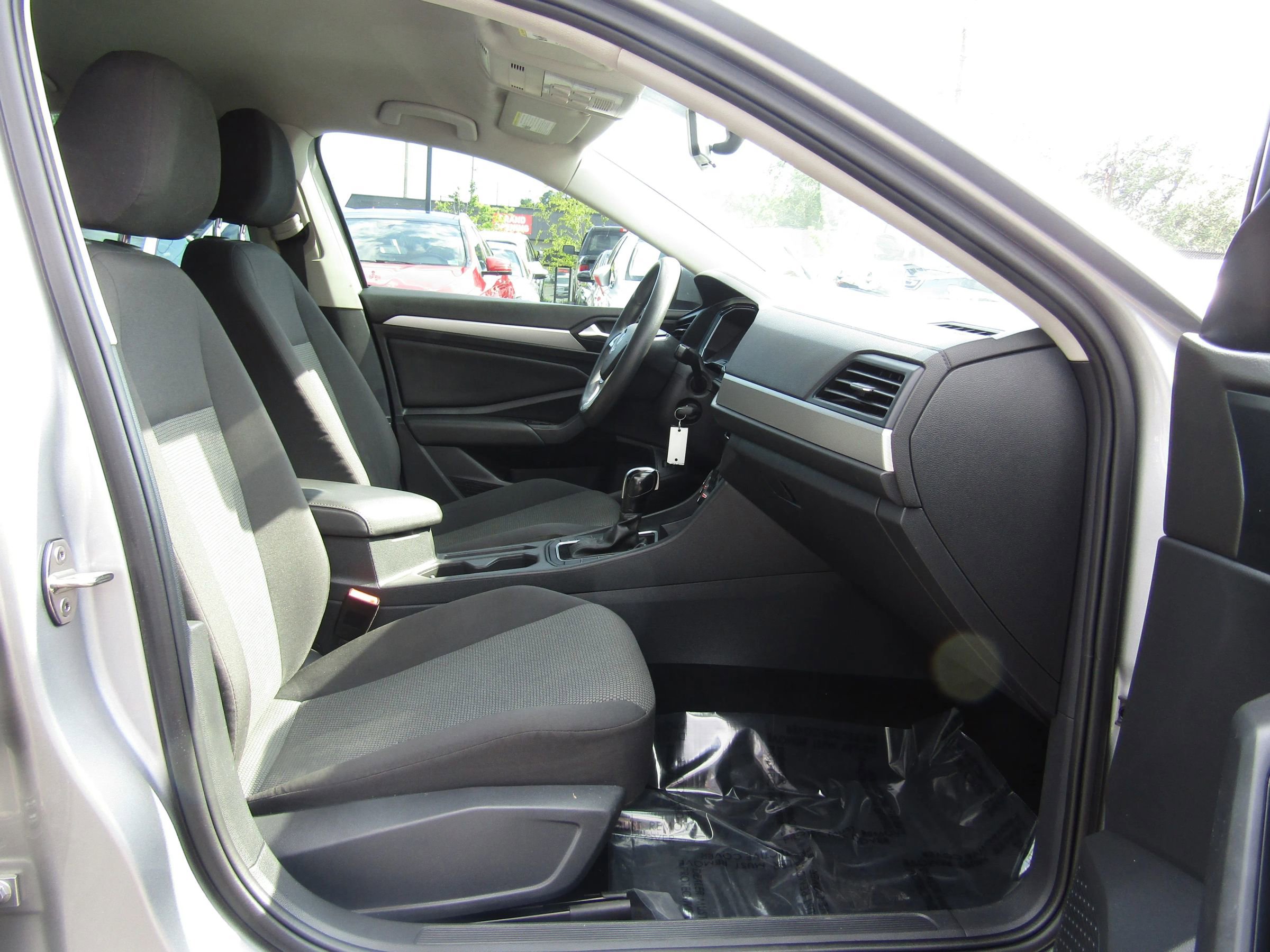 Used 2019 Volkswagen Jetta S w/ Driver Assistance Package FWD image 9