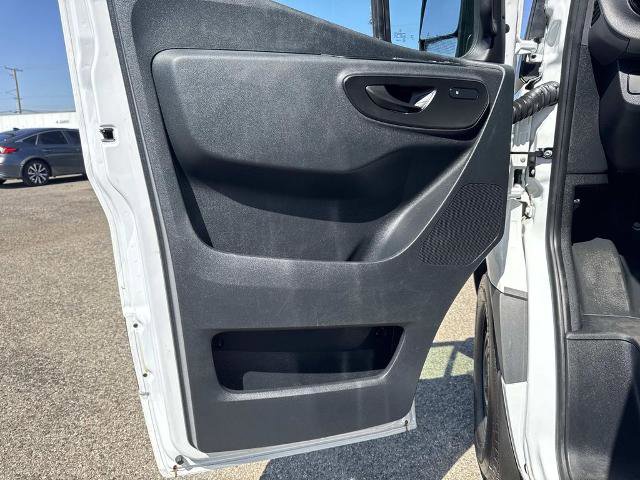 Used 2025 Mercedes-Benz Sprinter 2500 image 18