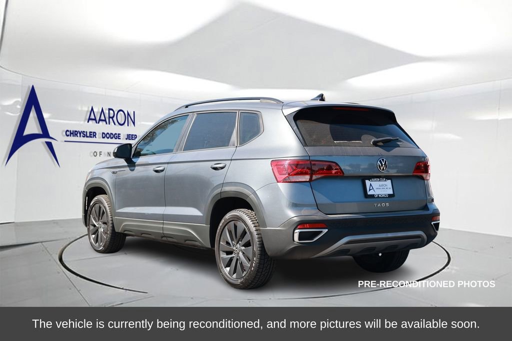 Used 2022 Volkswagen Taos S image 2