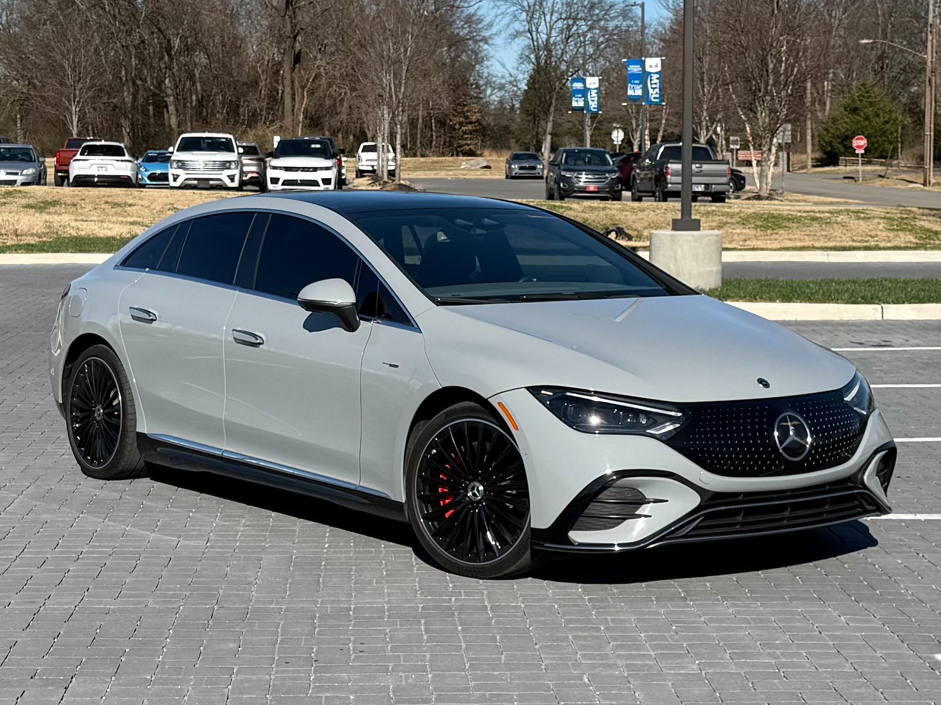 Used 2023 Mercedes-Benz EQE 500 4MATIC Sedan image 1