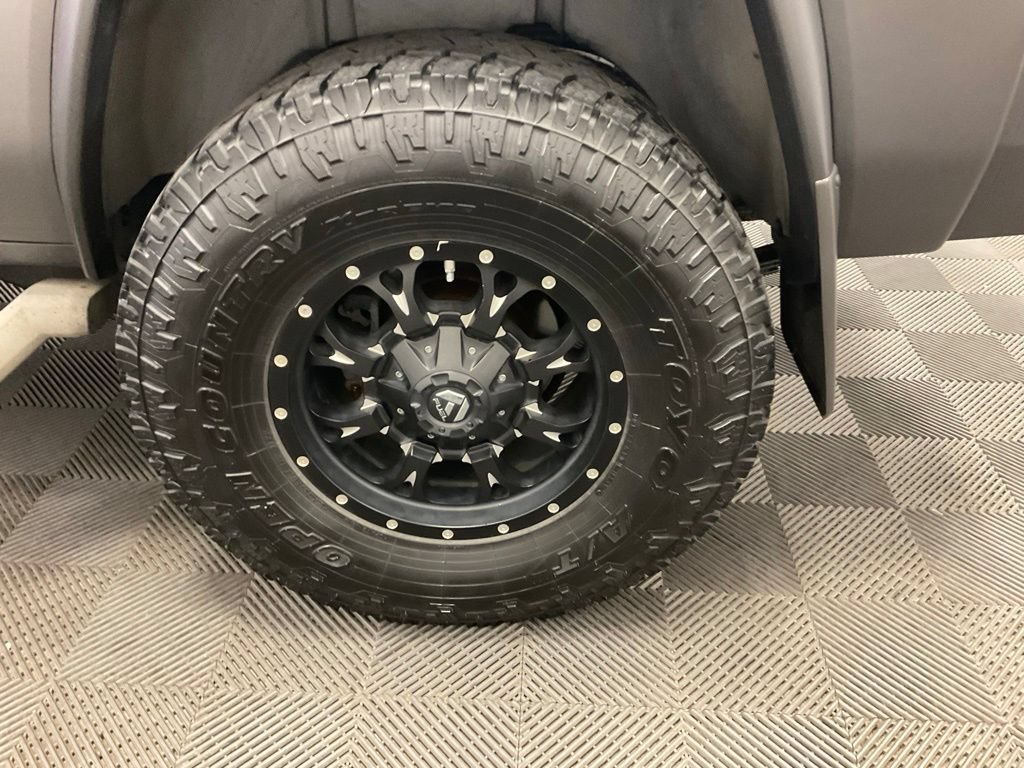 Used 2009 HUMMER H3T Luxury AWD/4WD image 7