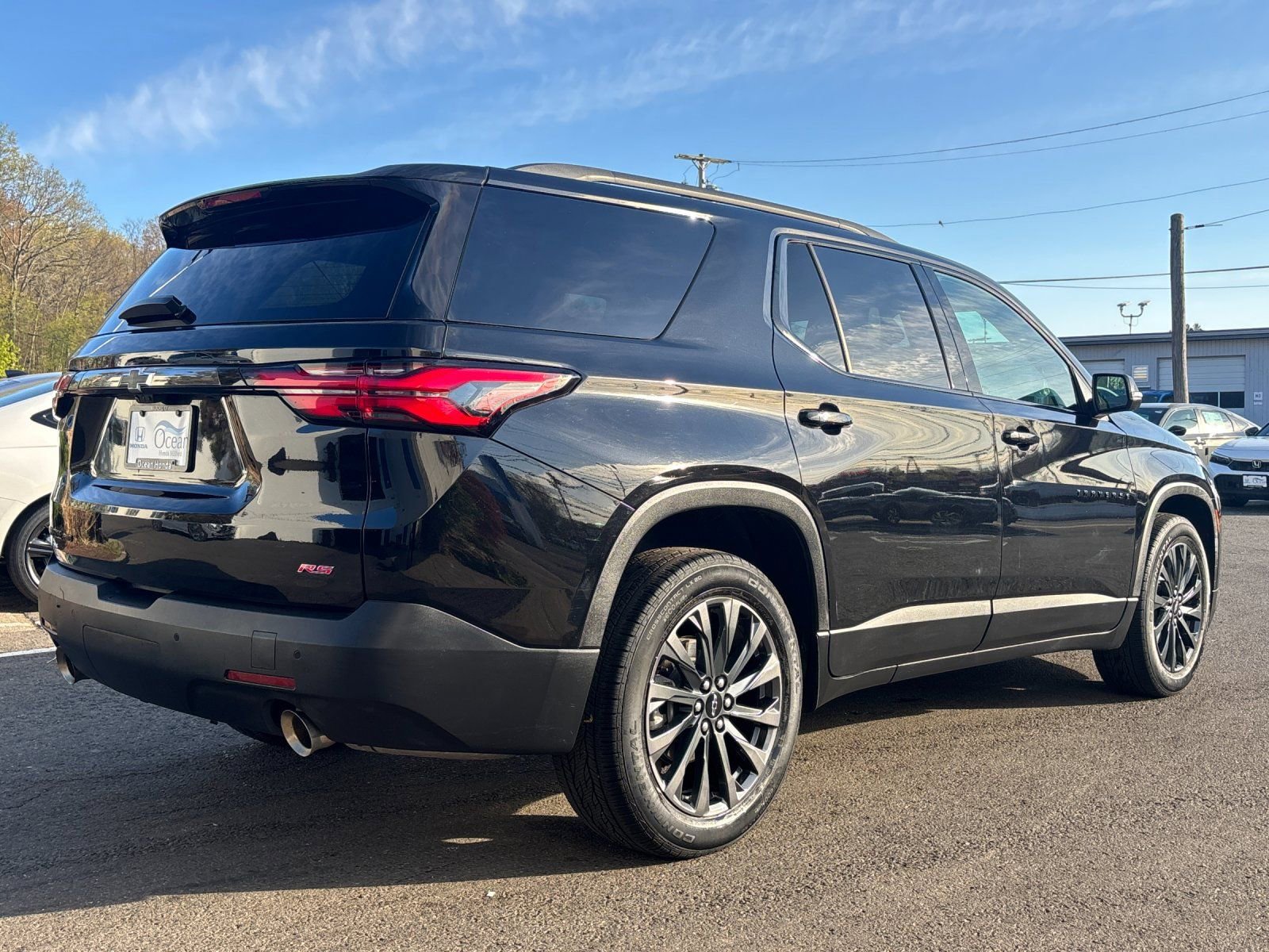 Used 2023 Chevrolet Traverse RS AWD/4WD image 3
